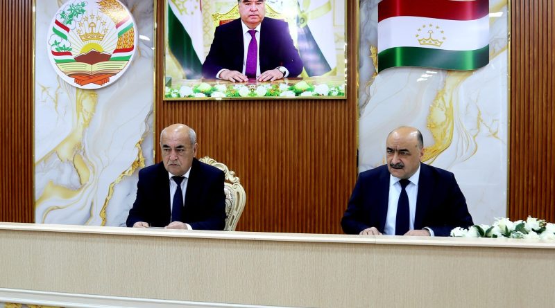 ҚАБУЛИ АРЗУ МУРОҶИАТИ ШАҲРВАНДОН АЗ ТАРАФИ РОҲБАРИ ГУРУҲИ КОРӢ, РАИСИ СУДИ КОНСТИТУТСИОНИИ ҶУМҲУРИИ ТОҶИКИСТОН ДАР МАҚОМОТИ ИҶРОИЯИ ҲОКИМИЯТИ ДАВЛАТИИ ШАҲР